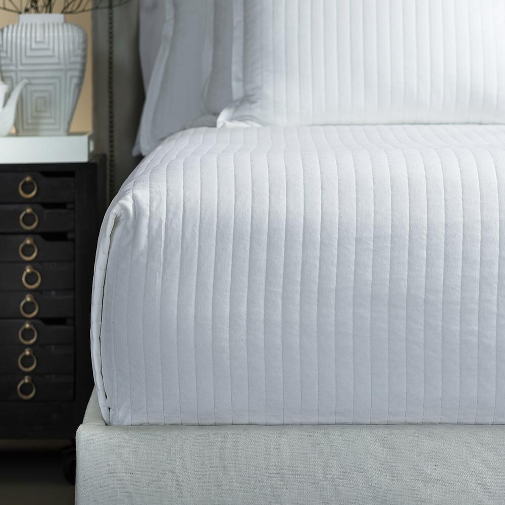 Aria Quilted Coverlet White Matte Velvet